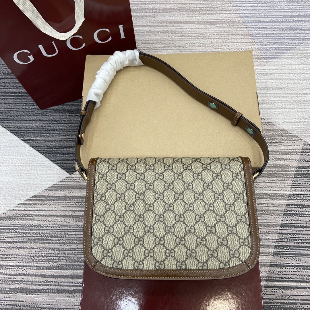 3046-Gucci GG Supreme Messenger Bag | Classic Elegance with Everyday Ease