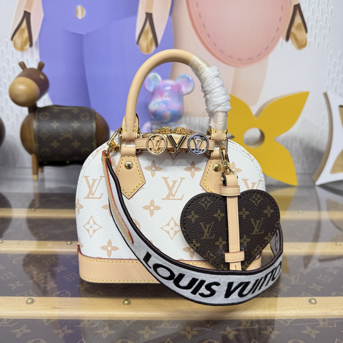 1261-Louis Vuitton White Monogram Alma BB | Fresh Elegance with Iconic Charm