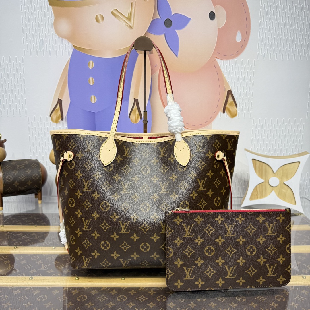1280-Louis Vuitton Monogram Tote | The Evergreen Icon of Everyday Luxury 🌟