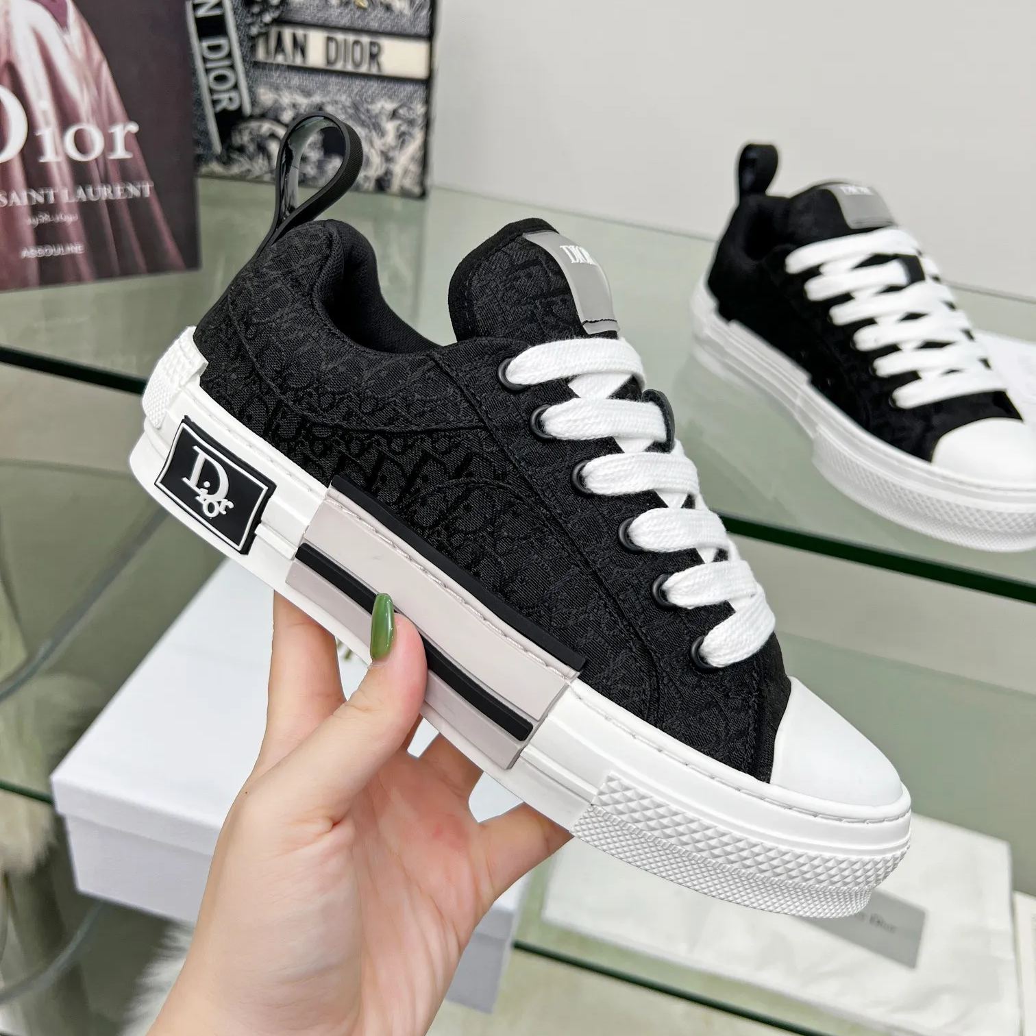 23 spring limited fashion all-match skate shoes sneakers XC04032302