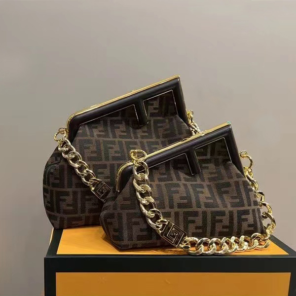 New clip bag solid color Messenger women's bag all-match chain handbag iron mouth one-shoulder retro cloud bag