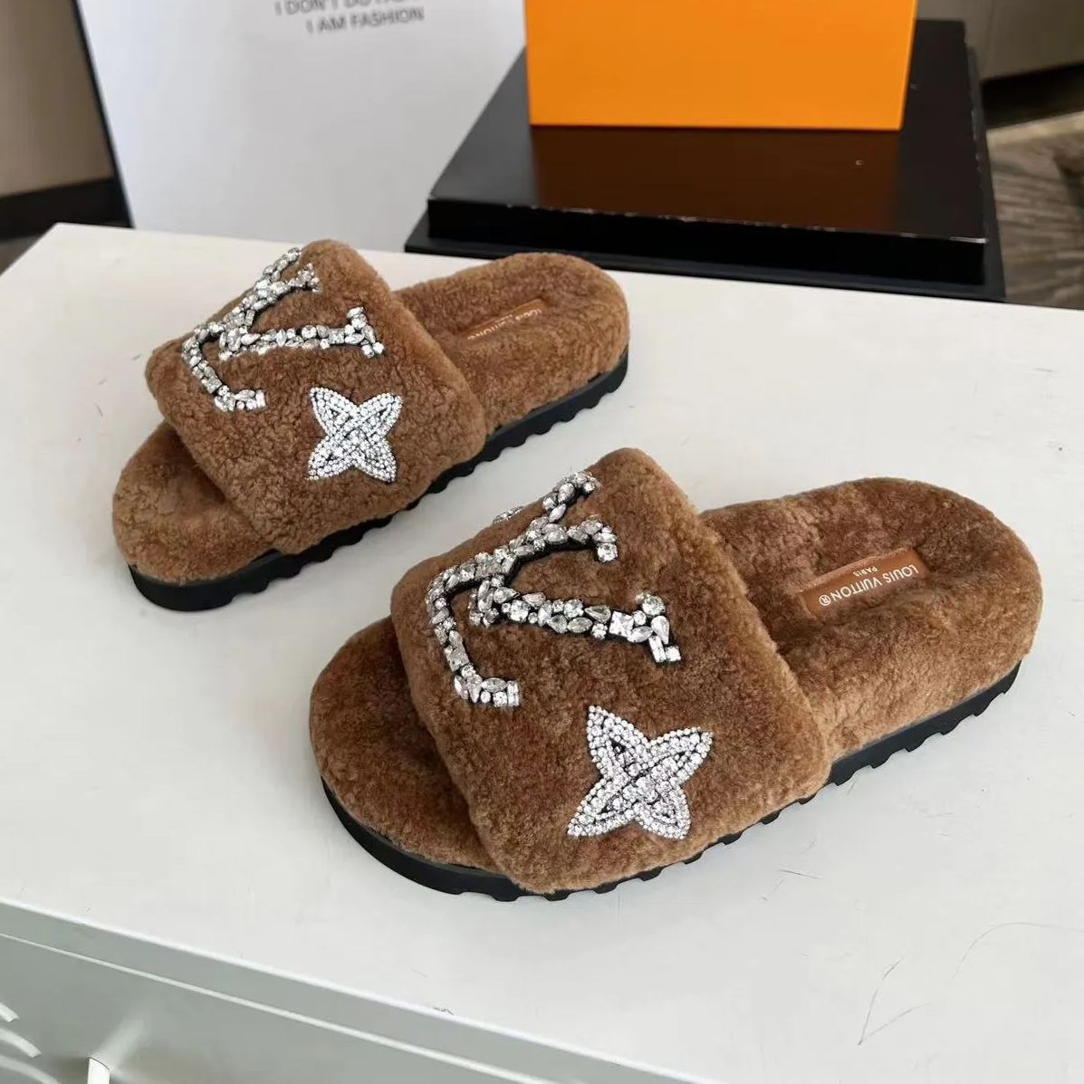 23 The most popular lambswool slippers in autumn and winter XC0423101606