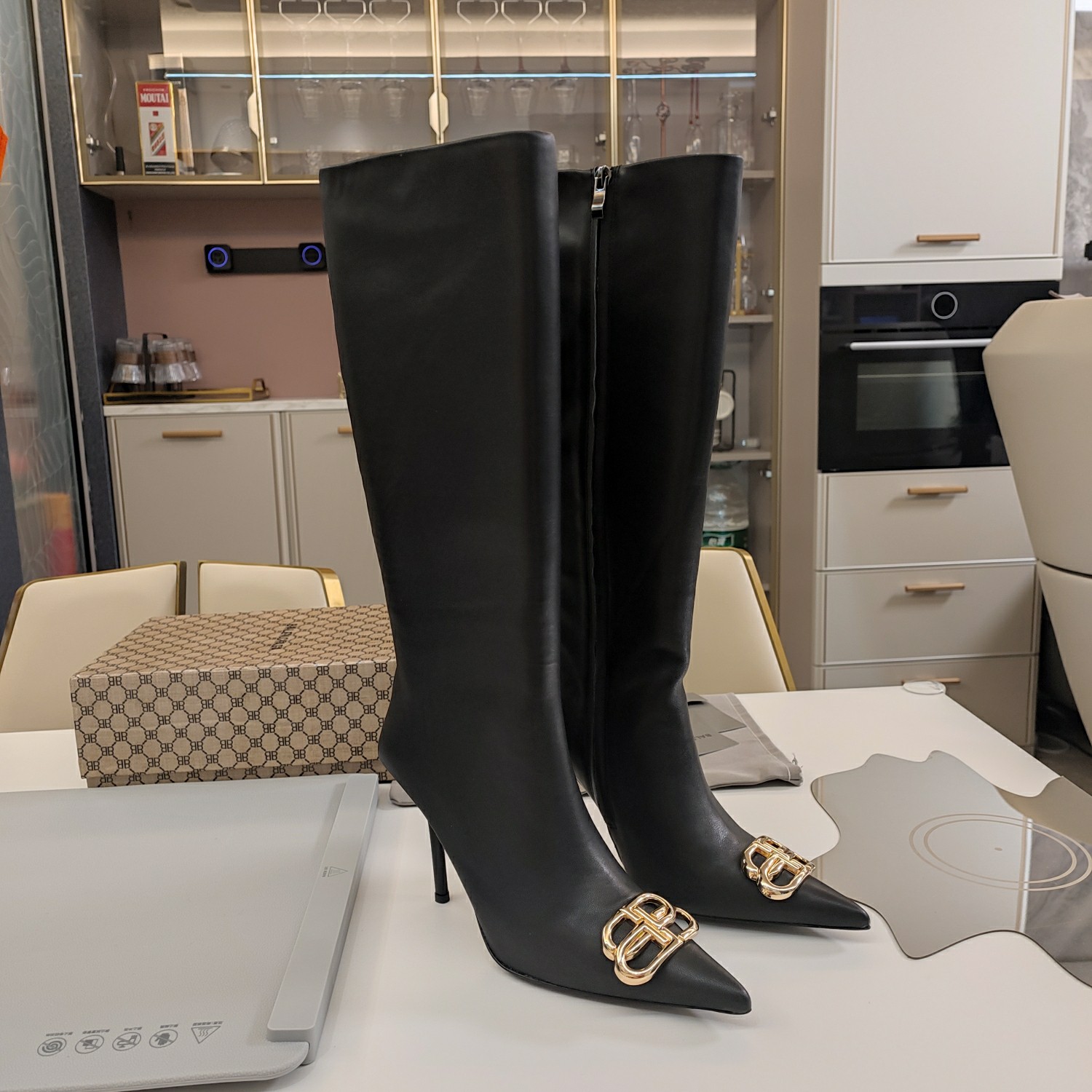 Vintage Metal BB Logo High Heel Women's zipper high boots 0424110614