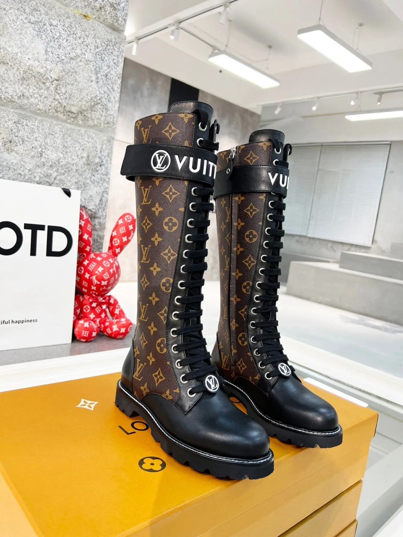 Martin boots women's new genuine leather long boots flat bottom side zipper letter strap niche simple fashion all-match single boots 0425032801