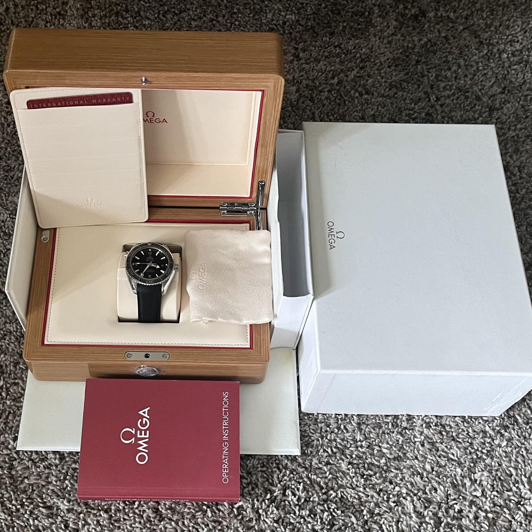 PLANET OCEAN 600M Black 43.5mm