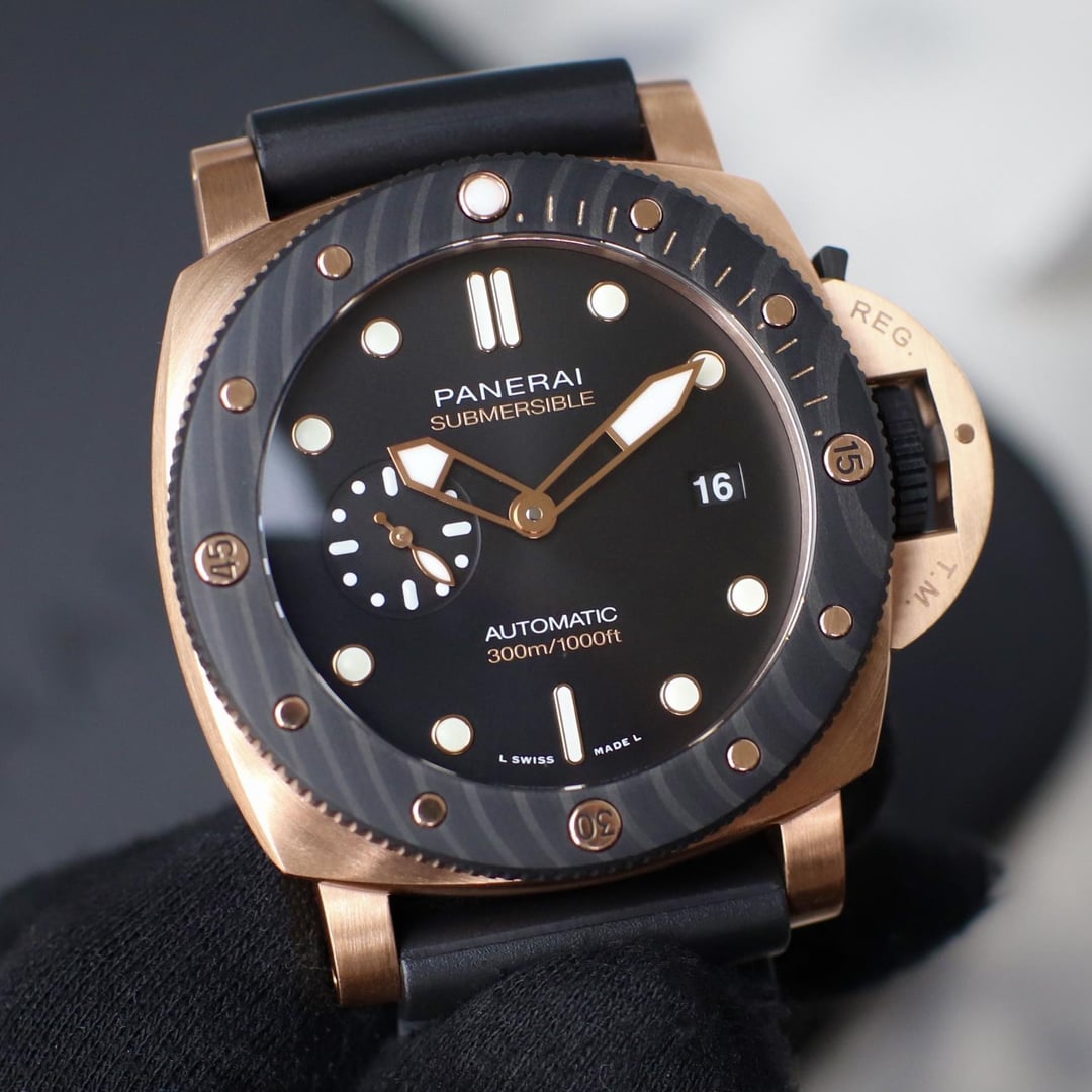 Submersible QuarantaQuattro Goldtech™ OroCarbo 44mm