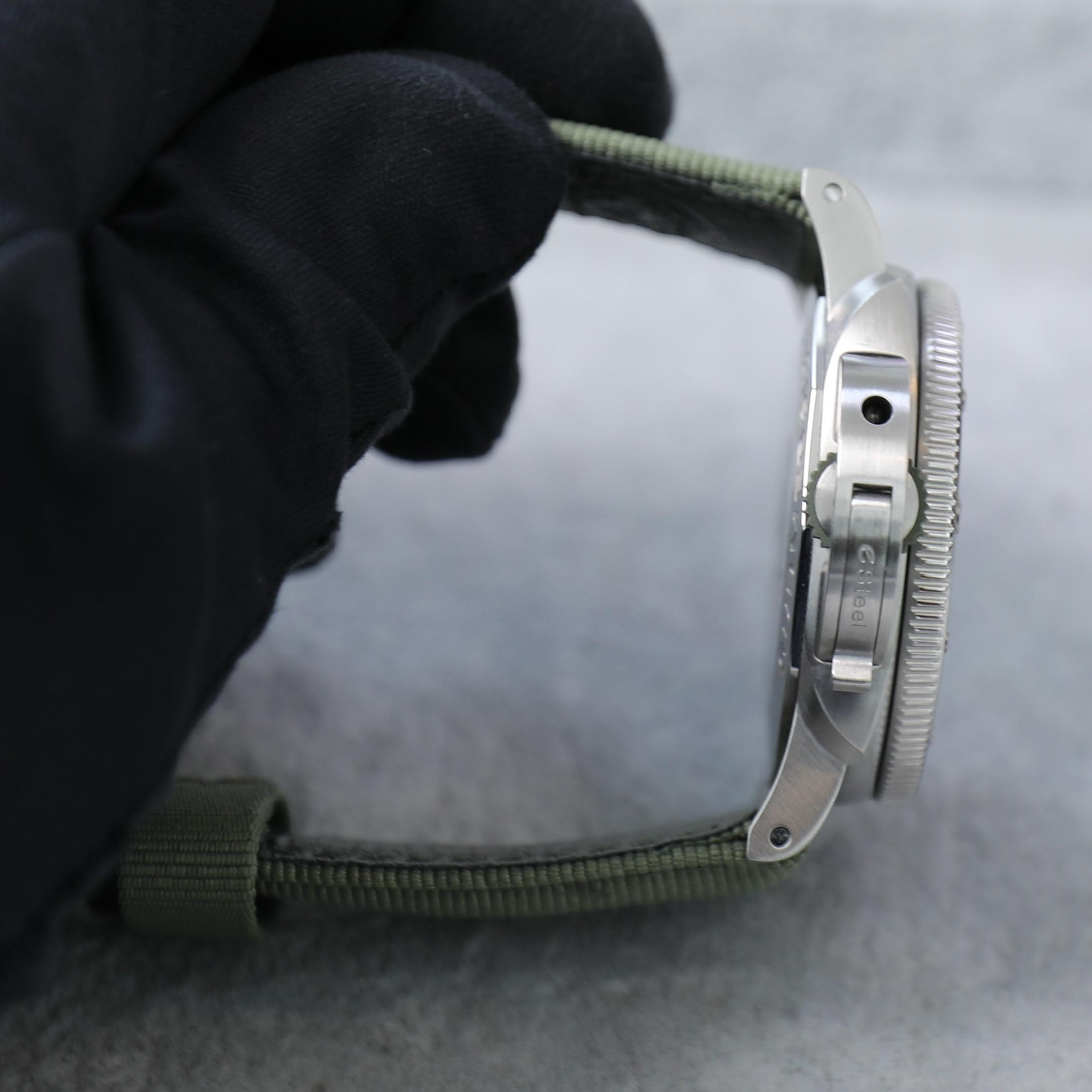 Submersible QuarantaQuattro ESteel™ Verde Smeraldo 44mm