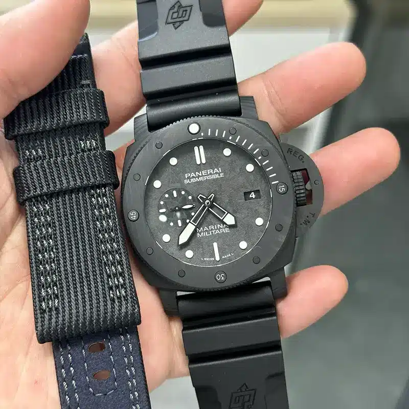 Submersible Marina Militare Carbotech™ 47mm