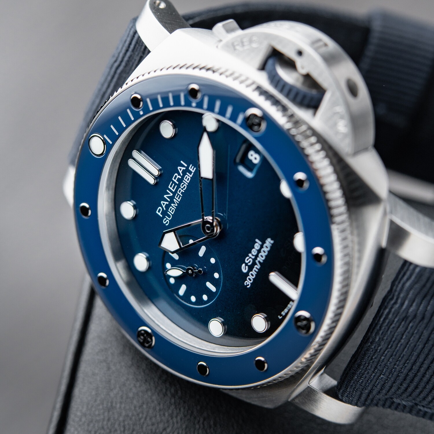 Submersible QuarantaQuattro ESteel™ Blu Profondo 44mm