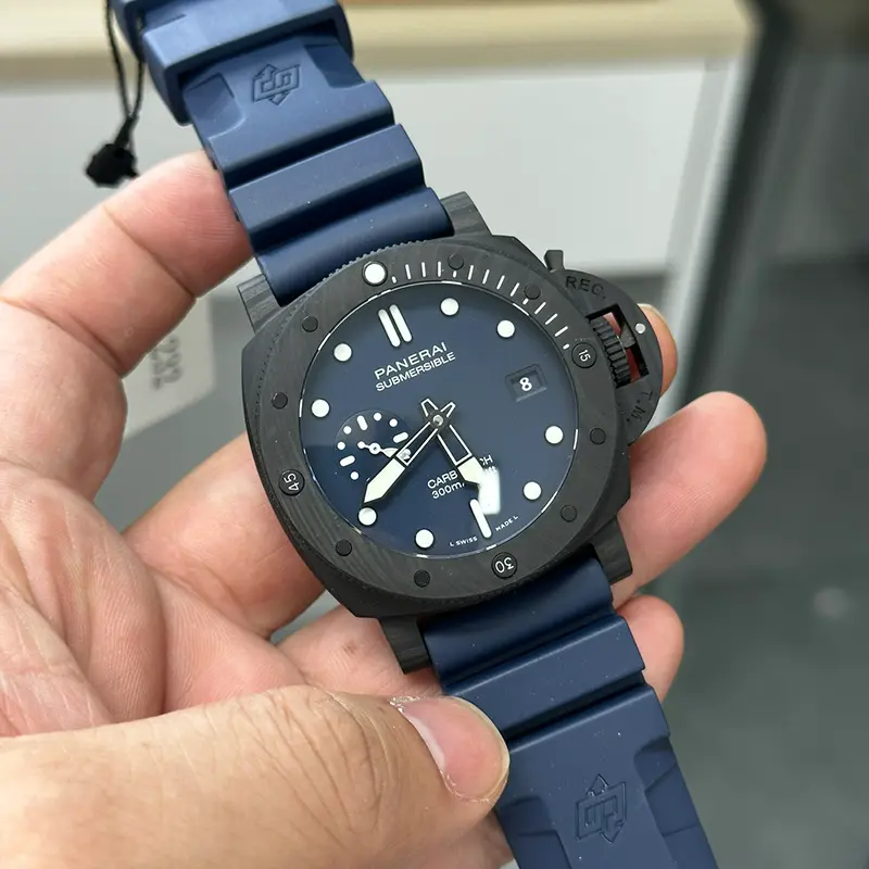 Submersible QuarantaQuattro Carbotech™ Blu Abisso 44mm