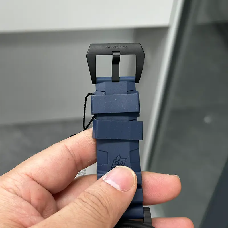 Submersible QuarantaQuattro Carbotech™ Blu Abisso 44mm