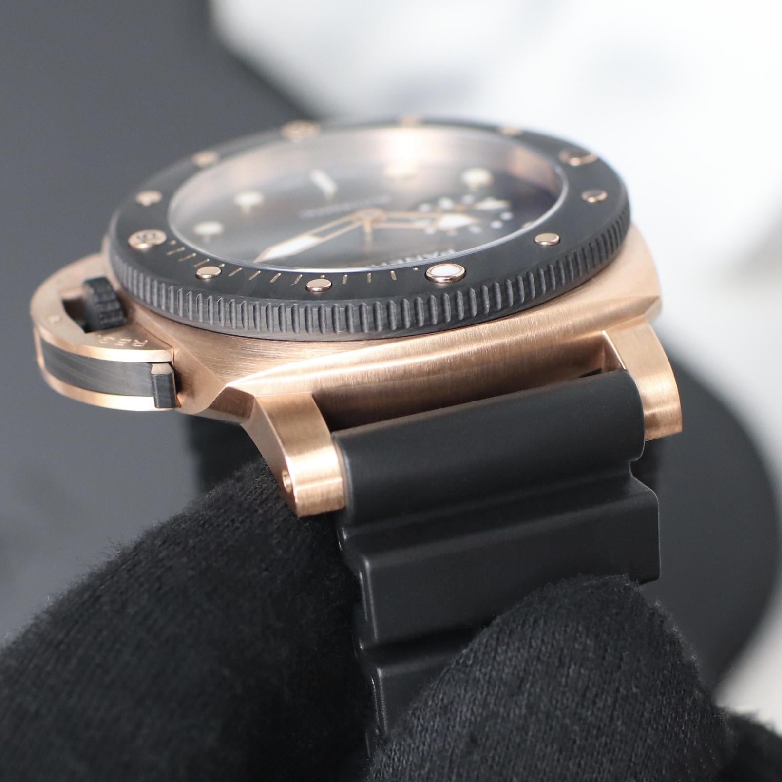 Submersible QuarantaQuattro Goldtech™ OroCarbo 44mm