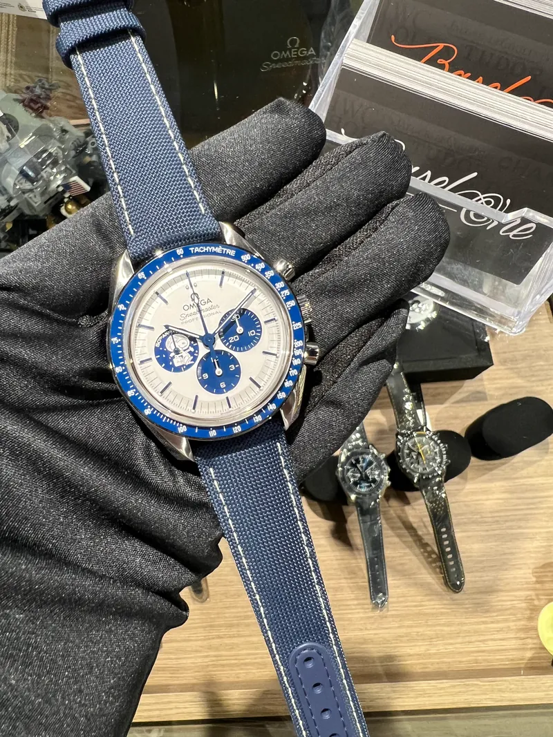 Speedmaster “Silver Snoopy Award” 50th anniversary 42mm
