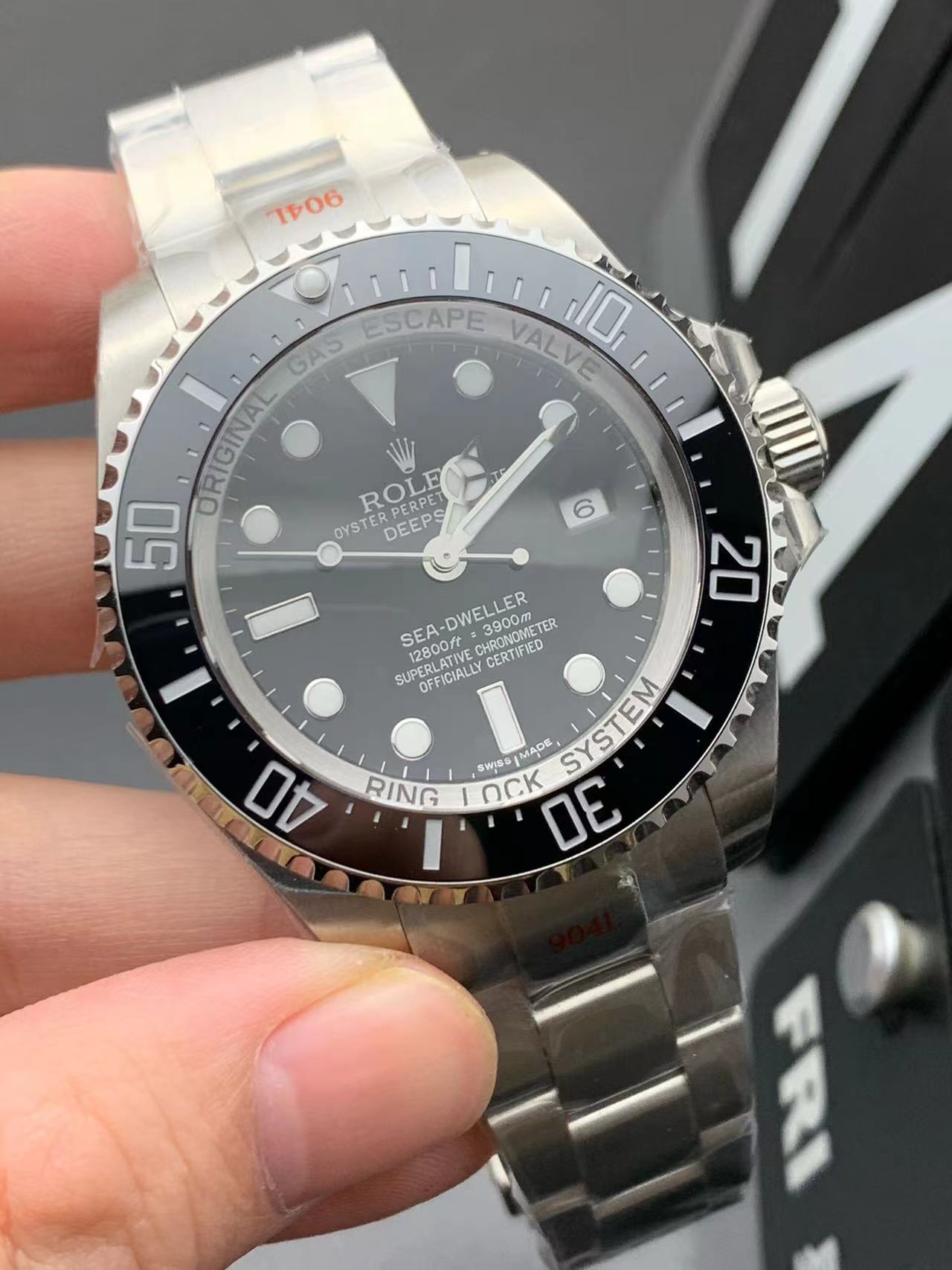 Rolex Sea-Dweller M126600 43mm