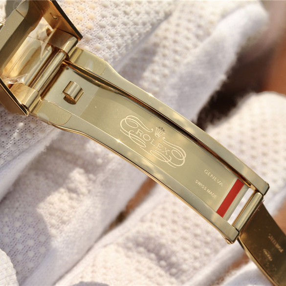 SUBMARINER GOLDEN BLUE / RED DIAMOND GOLD DIAL 40MM M126610LN-0008