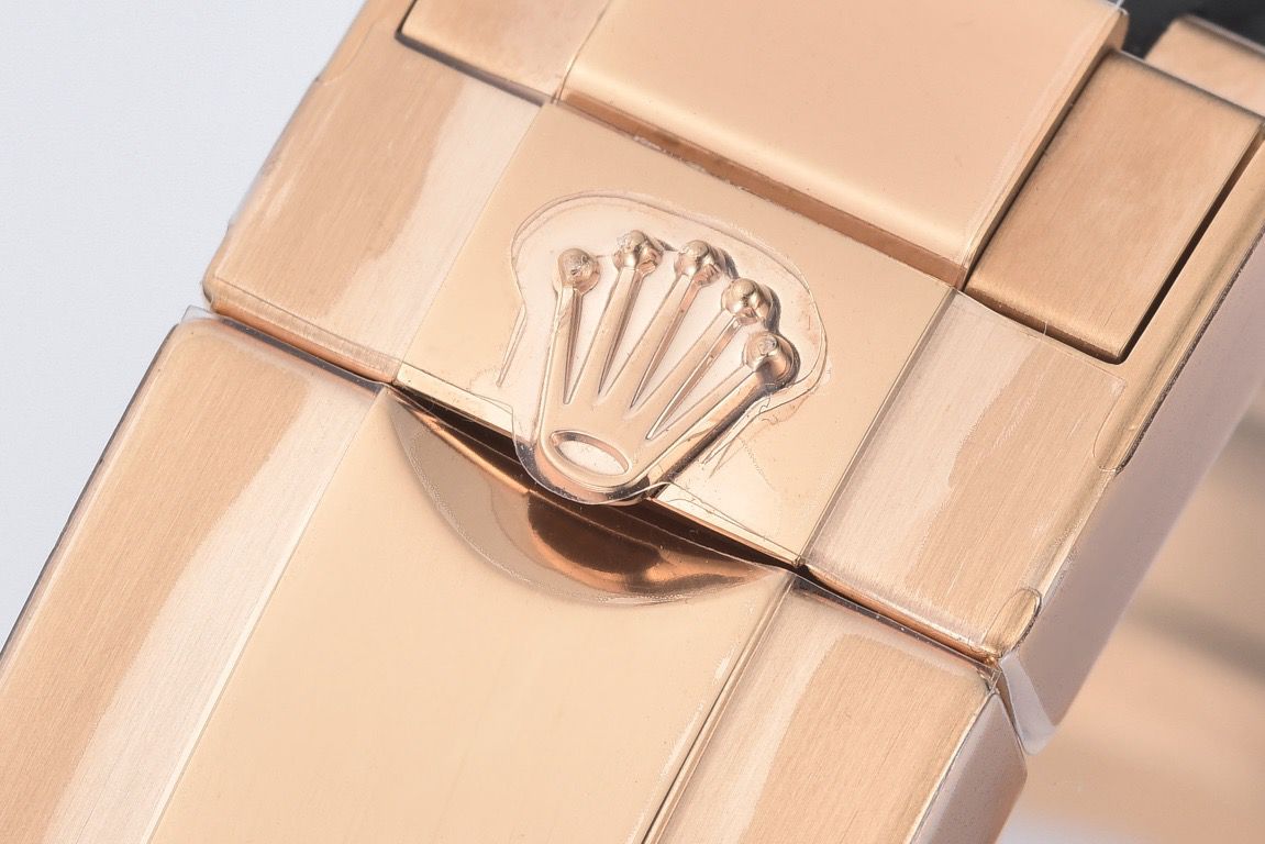 Clean Factory Rolex Daytona 116515LN-0006 40MM Rose Gold Rubber Strap Baguette Diamond Pink Dial