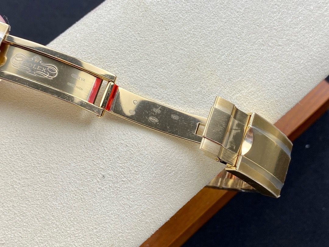 Clean Factory Rolex Daytona 116508-0001 40MM Full Yellow Gold White Dial