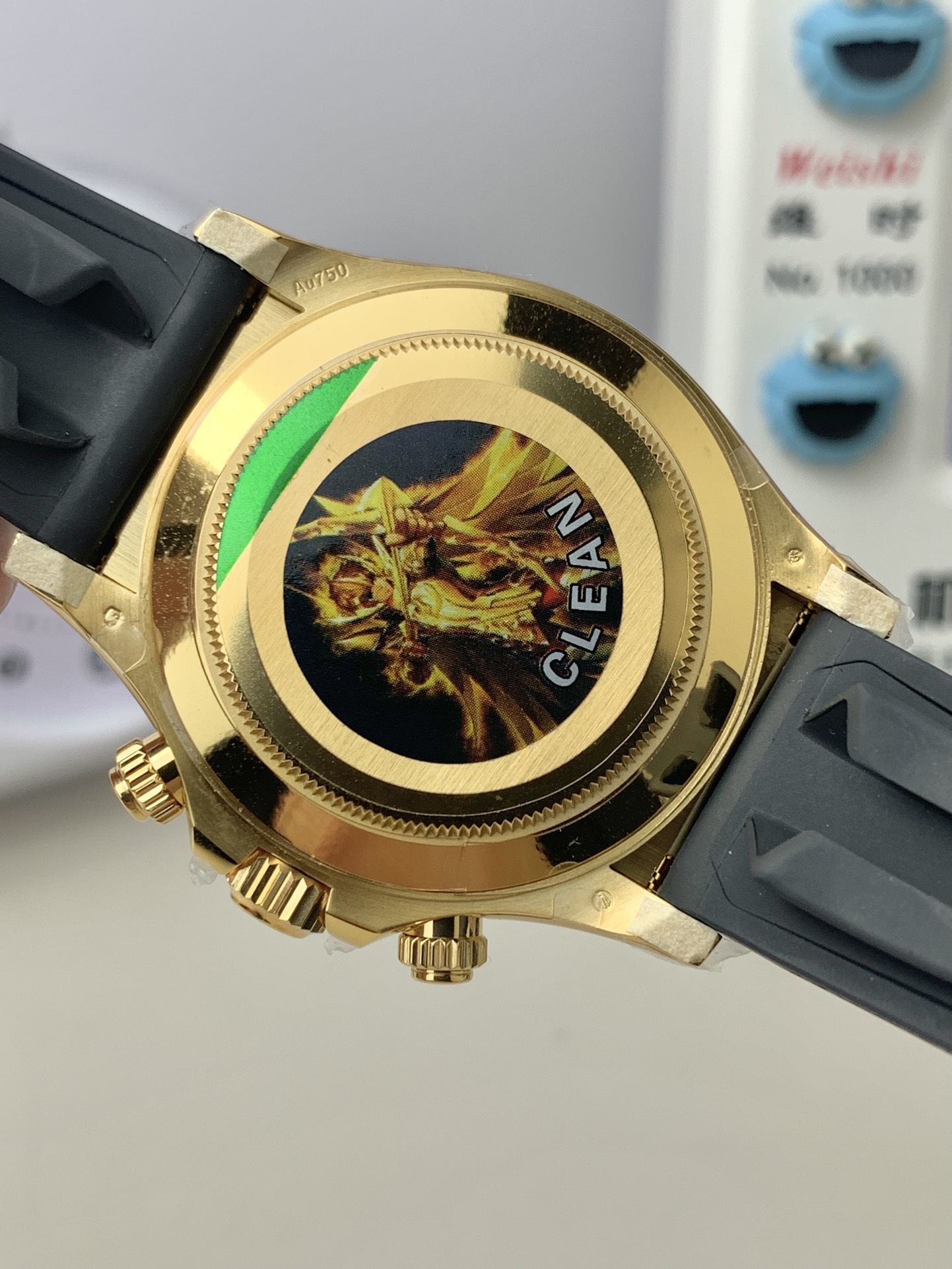 CLEAN Factory Rolex Daytona 116518LN-0048 40MM Yellow Gold, Rubber Strap Black Eye Gold Dial