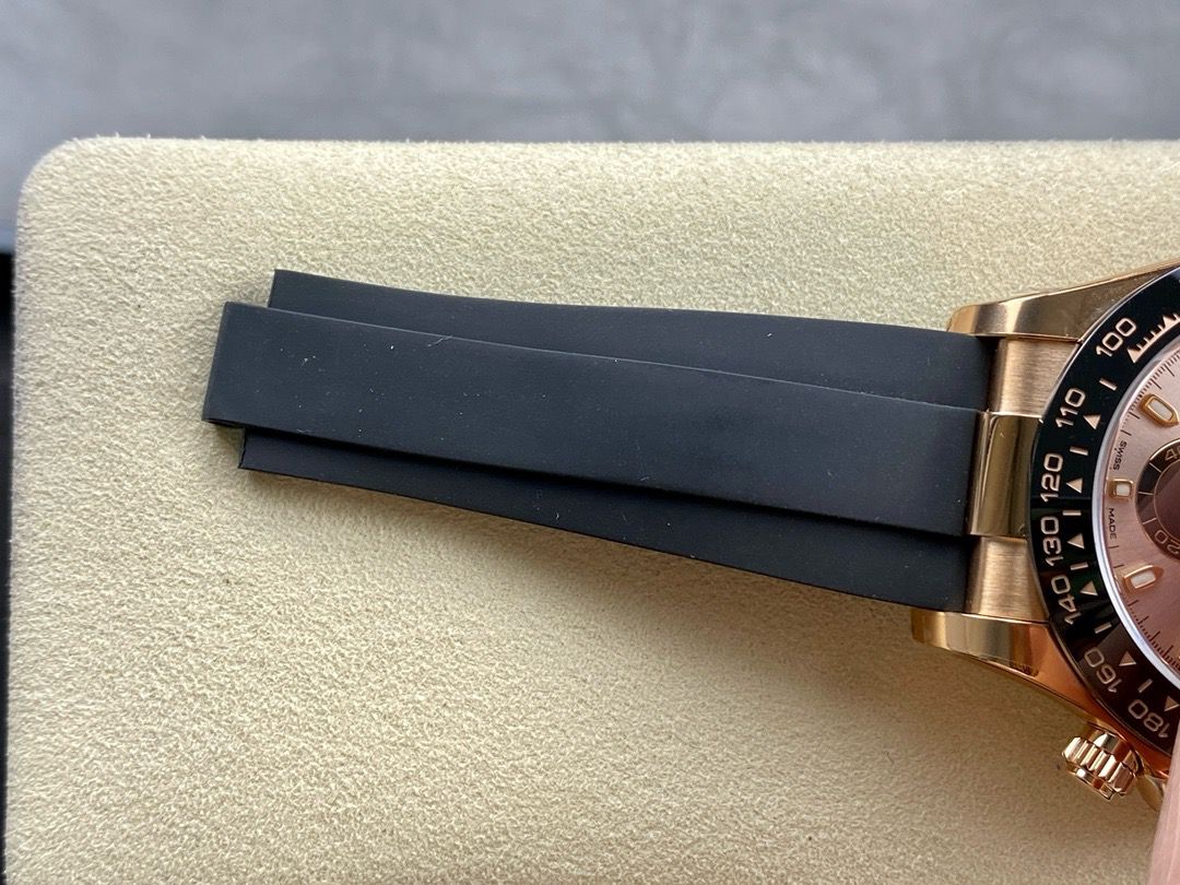 Clean Factory Rolex Daytona 116515LN-0059 40MM Rose Gold Rubber Strap Pink Dial