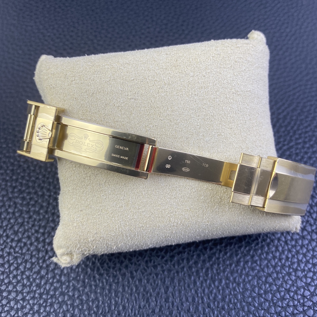 CLEAN Factory Rolex Daytona 116518LN 40MM Yellow Gold Rubber Strap Arab Number White Dial