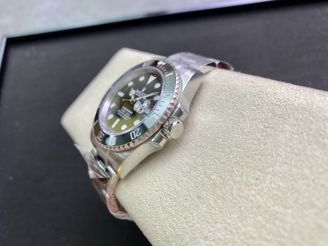 Clean Factory Rolex Submariner Date 126610LN 41mm Full 904L Black Dial