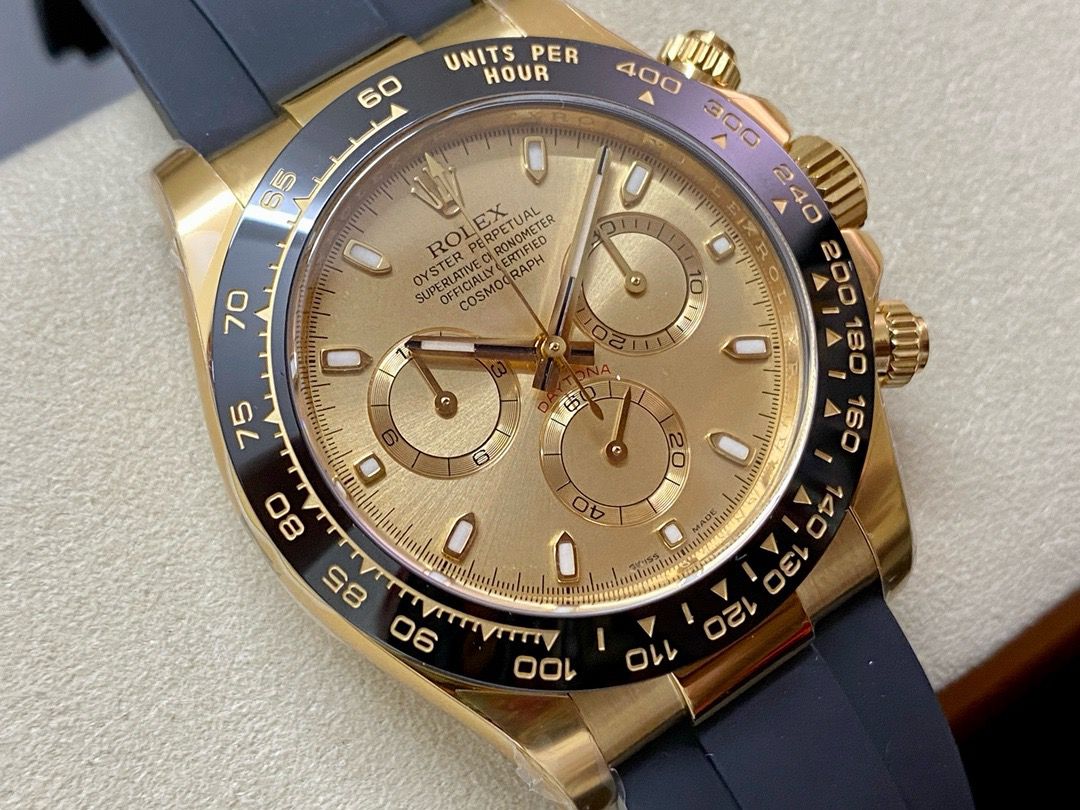 Clean Factory Rolex Daytona 116518LN-0042 40mm Gold,Rubber Strap Champagne Dial