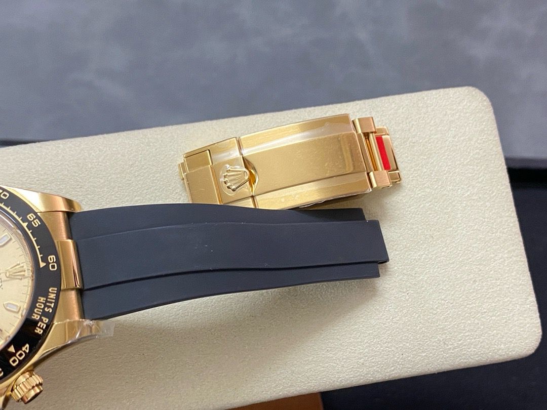 Clean Factory Rolex Daytona 116518LN-0042 40mm Gold,Rubber Strap Champagne Dial