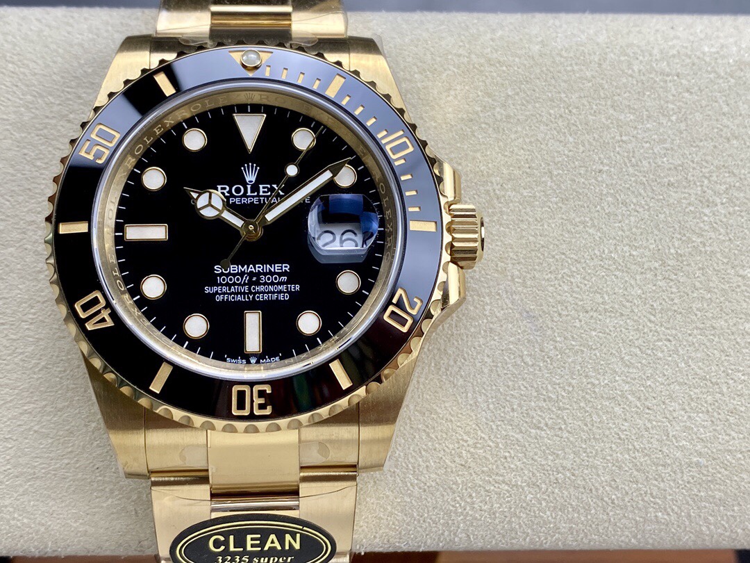 Clean Factory Rolex Submariner Date 126618LN 41mm Full Yellow Gold Black Dial