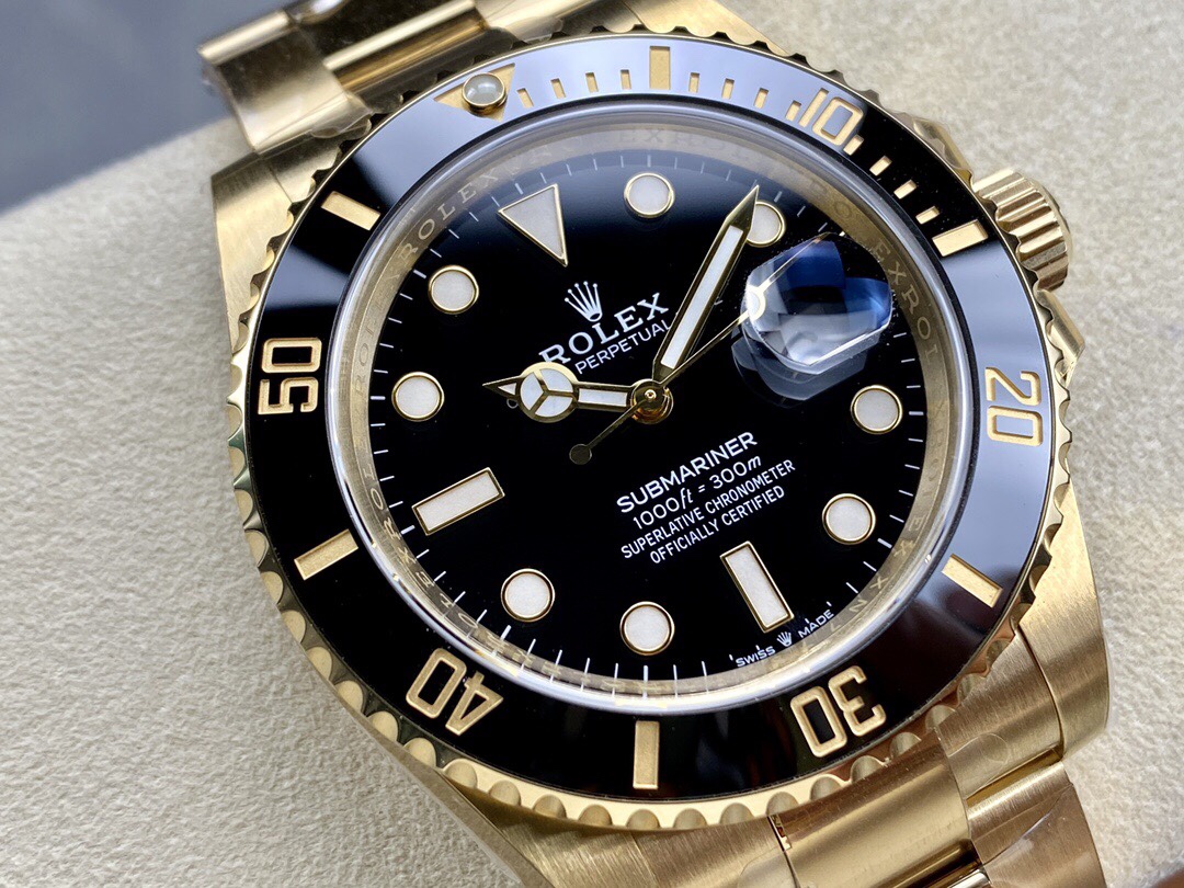 Clean Factory Rolex Submariner Date 126618LN 41mm Full Yellow Gold Black Dial