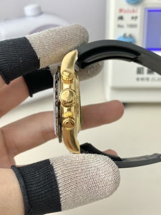 CLEAN Factory Rolex Daytona 116518LN 40MM Yellow Gold Rubber Strap Black Dial