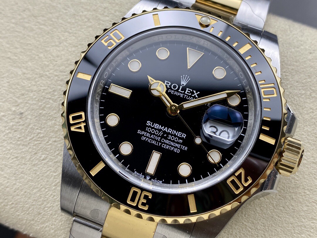 Clean Factory Rolex Submariner Date 126613LN 41mm Half Gold Black Dial