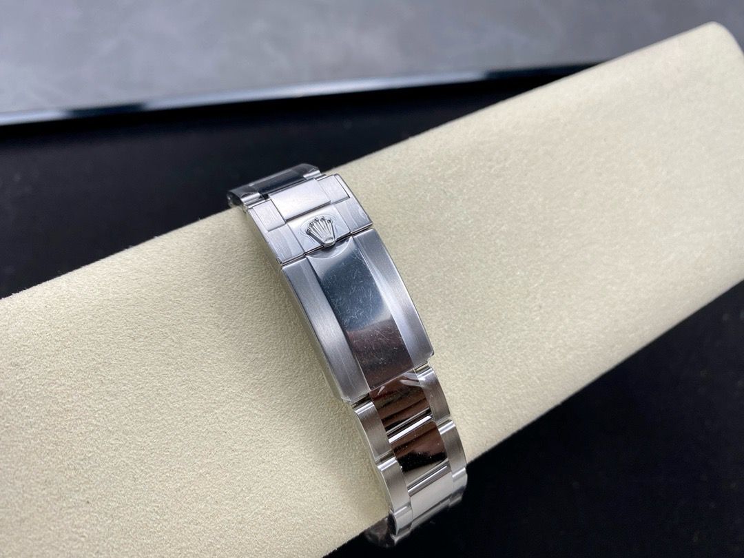 Clean Factory Rolex Daytona 116509 40MM Full White Gold Arabic Number Black Eye White Dial