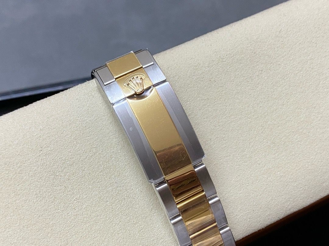 Clean Factory Rolex Daytona 116503-0003 40mm Half Gold, Champagne Dial