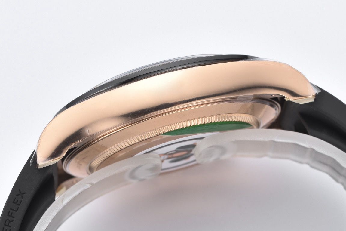 Clean Factory Rolex Daytona 116515LN-0006 40MM Rose Gold Rubber Strap Baguette Diamond Pink Dial