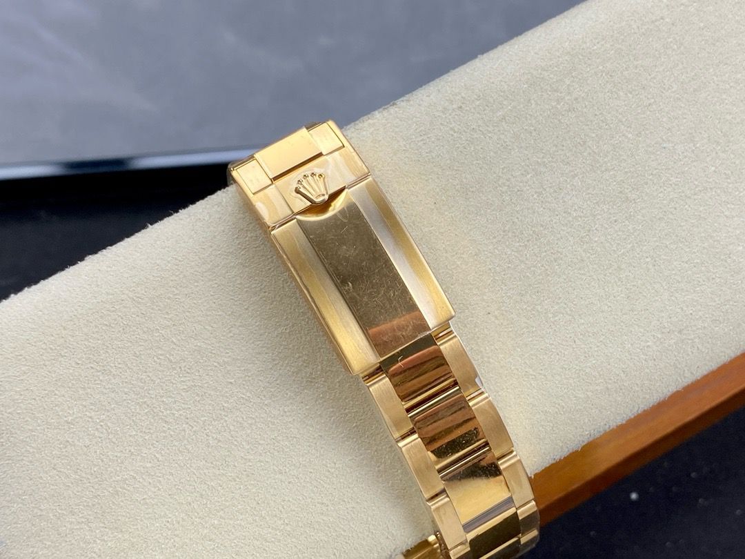 Clean Factory Rolex Daytona 116508-0003 40mm Full Gold, Champagne Dial