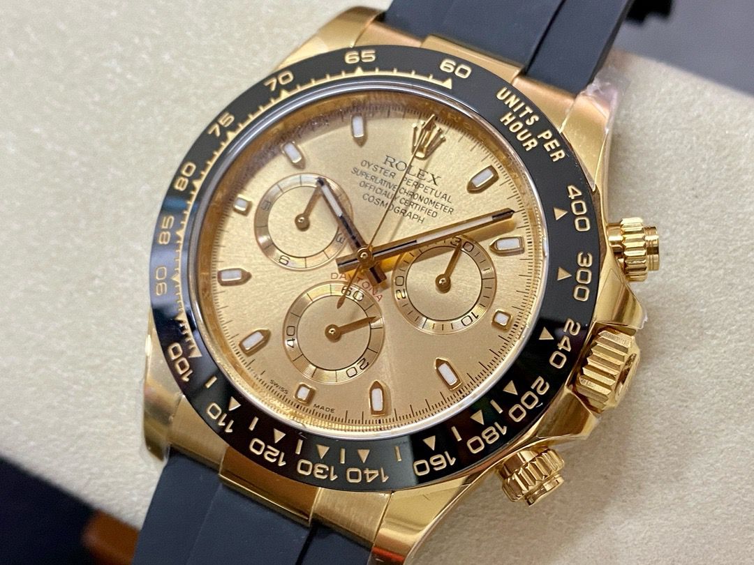 Clean Factory Rolex Daytona 116518LN-0042 40mm Gold,Rubber Strap Champagne Dial
