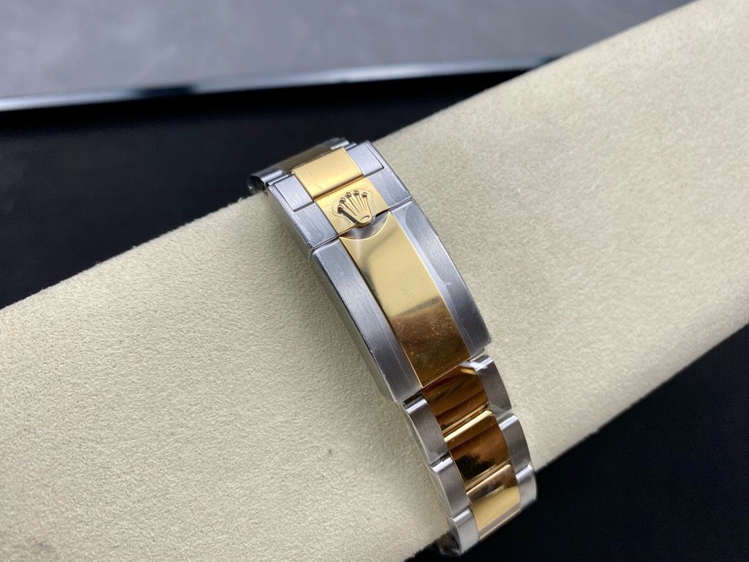 Clean Factory Rolex Daytona 116503-0004 40MM Half Gold Black Dial