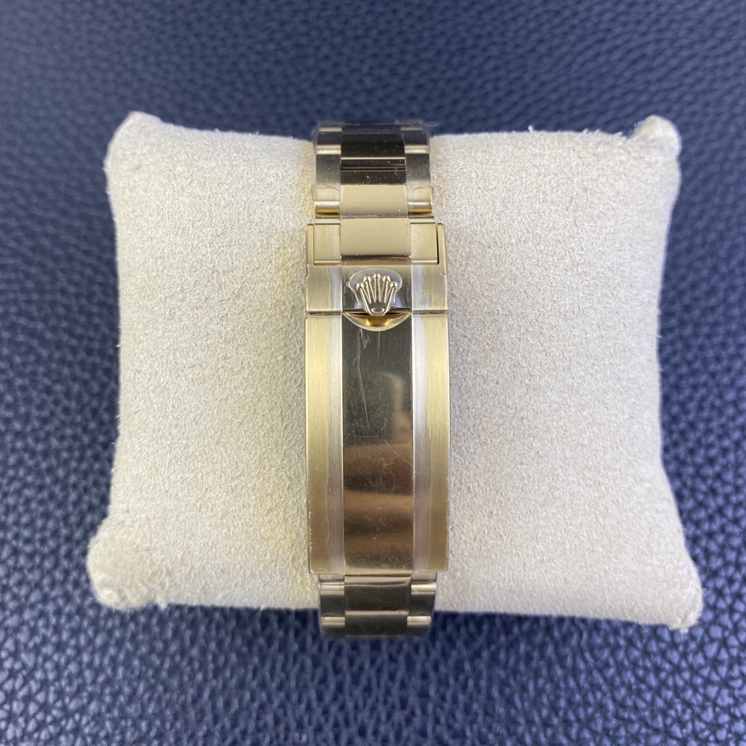 Clean Factory Rolex Submariner Date 126618LB-0002 41mm Full Yellow Gold Blue Dial