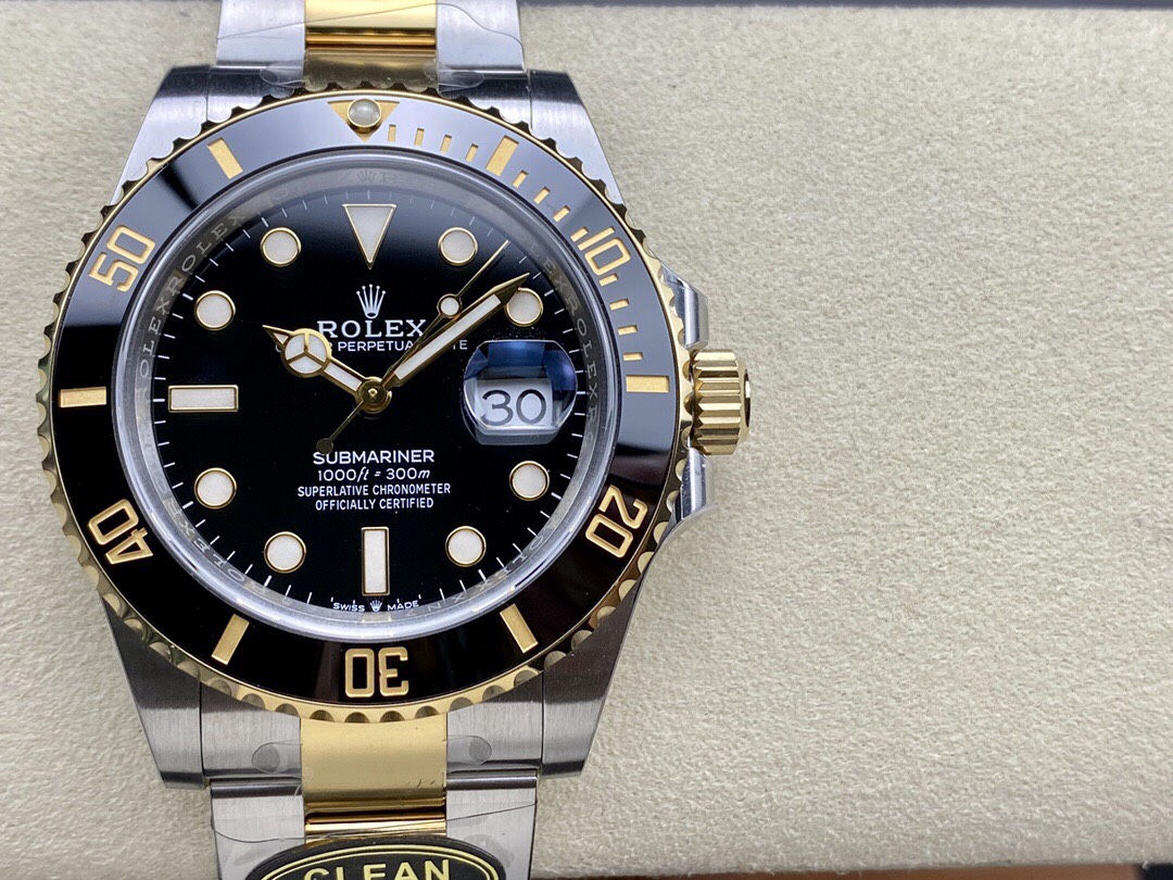Clean Factory Rolex Submariner Date 126613LN 41mm Half Gold Black Dial