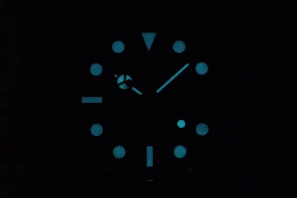 Clean Factory Rolex Yacht-Master 226659-0004 42mm White Gold Rubber Strap Falcon’s Eye Dial