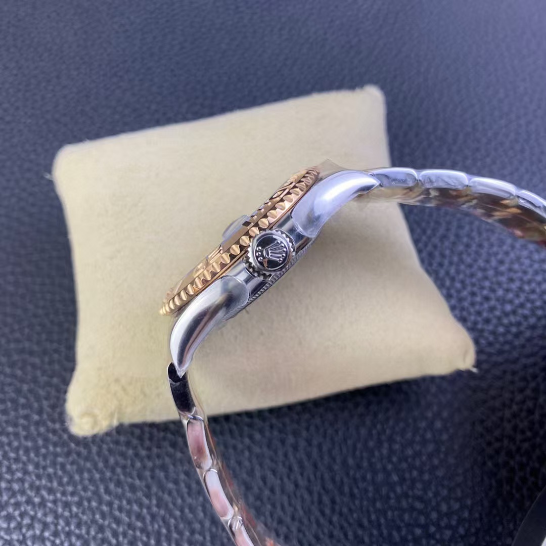 Clean Factory Rolex Yacht-Master 126621-0002 40mm Half Rose Gold Black Dial