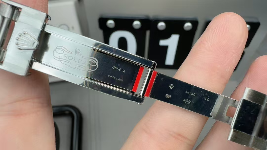 Clean Factory Rolex Yacht-Master 226659-0002 42mm White Gold Rubber Strap Black Dial