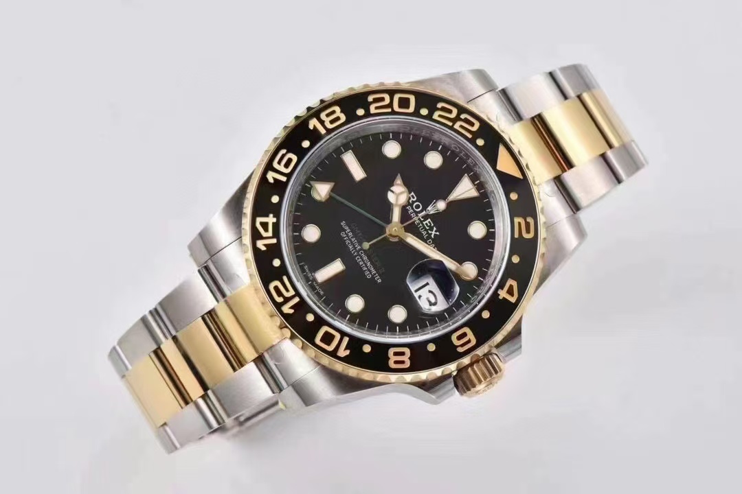 Clean Factory Rolex GMT-MASTER II 116713LN 40mm Half Yellow Gold Black Dial