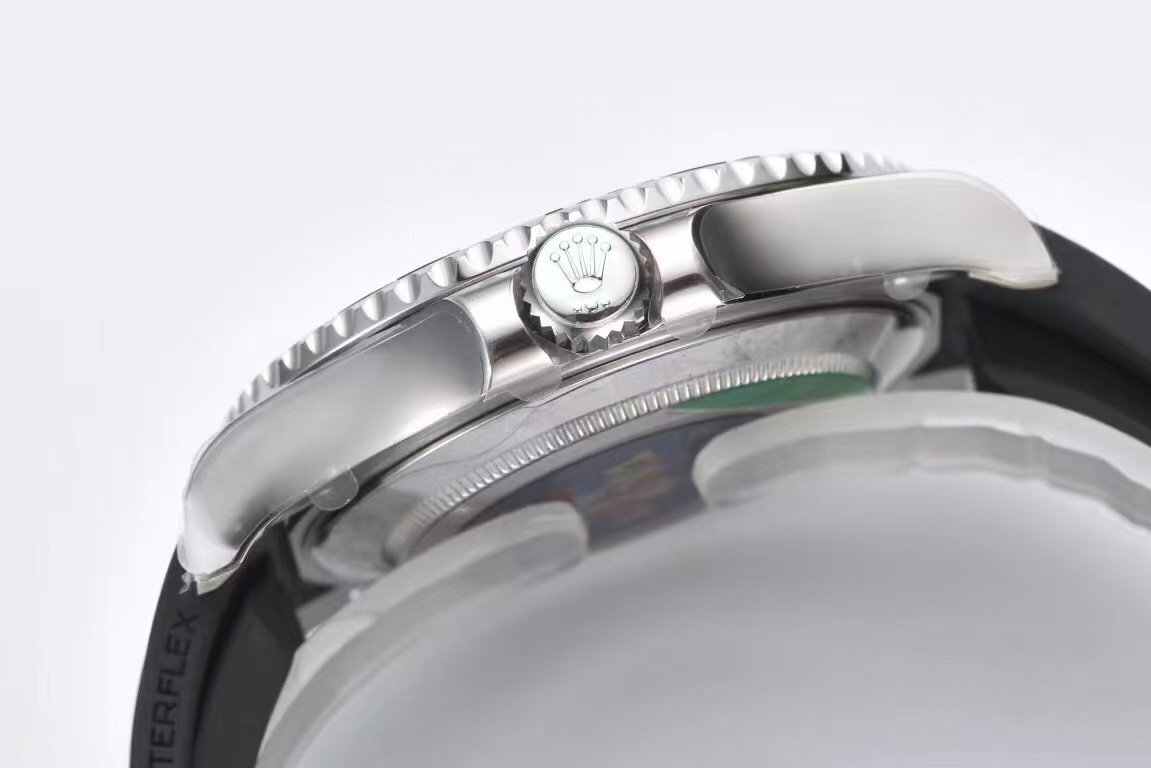 Clean Factory Rolex Yacht-Master 226659-0004 42mm White Gold Rubber Strap Falcon’s Eye Dial