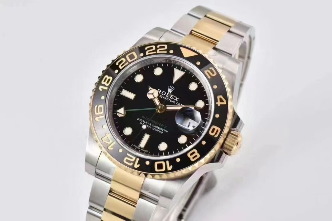 Clean Factory Rolex GMT-MASTER II 116713LN 40mm Half Yellow Gold Black Dial