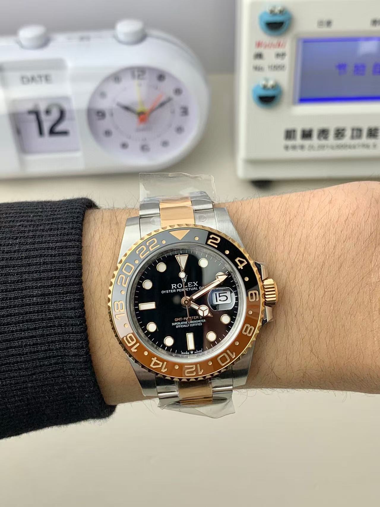 Clean Factory Rolex Rootbeer GMT-MASTER II 126711CHNR-0002 40mm Half Rose Gold Black Dial