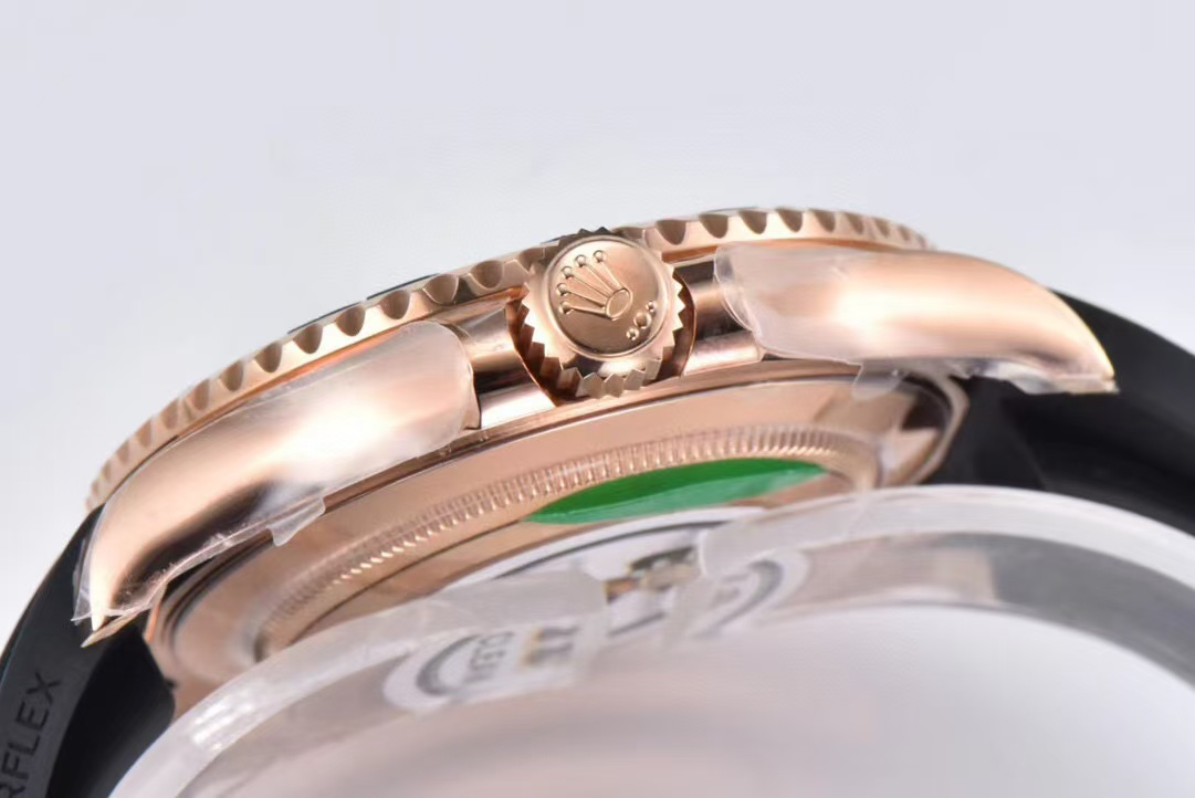 Clean Factory Rolex Yacht-Master 126655-0002 40mm Rose Gold Rubber Strap Black Dial