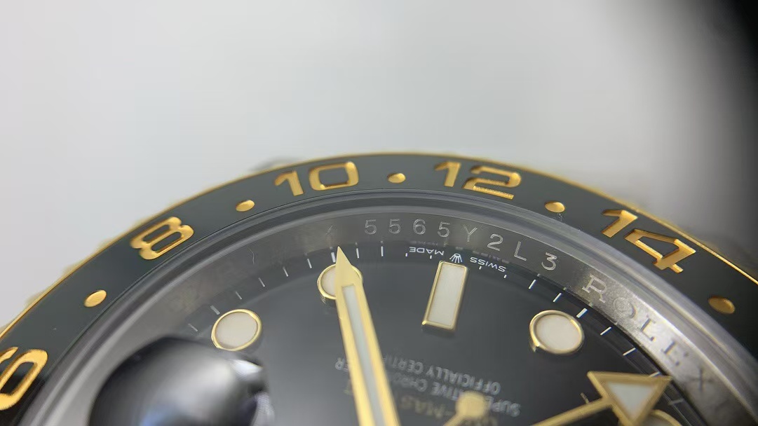 Clean Factory Rolex GMT-MASTER II 126713GRNR-0001 40mm Half Yellow Gold Black Dial Jubilee