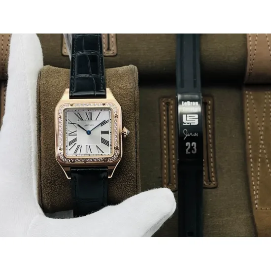 Cartier Santos Quartz movement: 43.5X31.4mm Women's 38X27.5mm