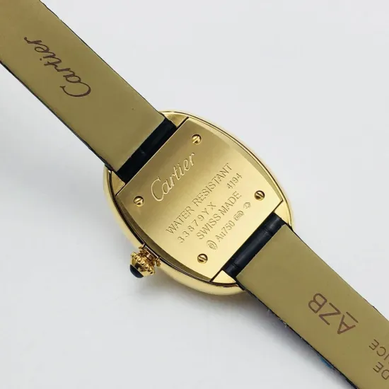 Cartier Baignoire series watch Size: 32x26*8 mm